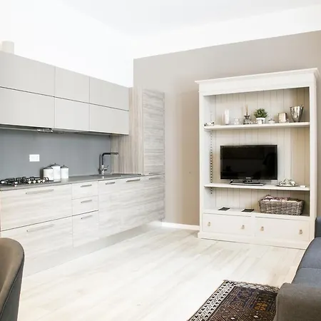 Lomellina Apartamento